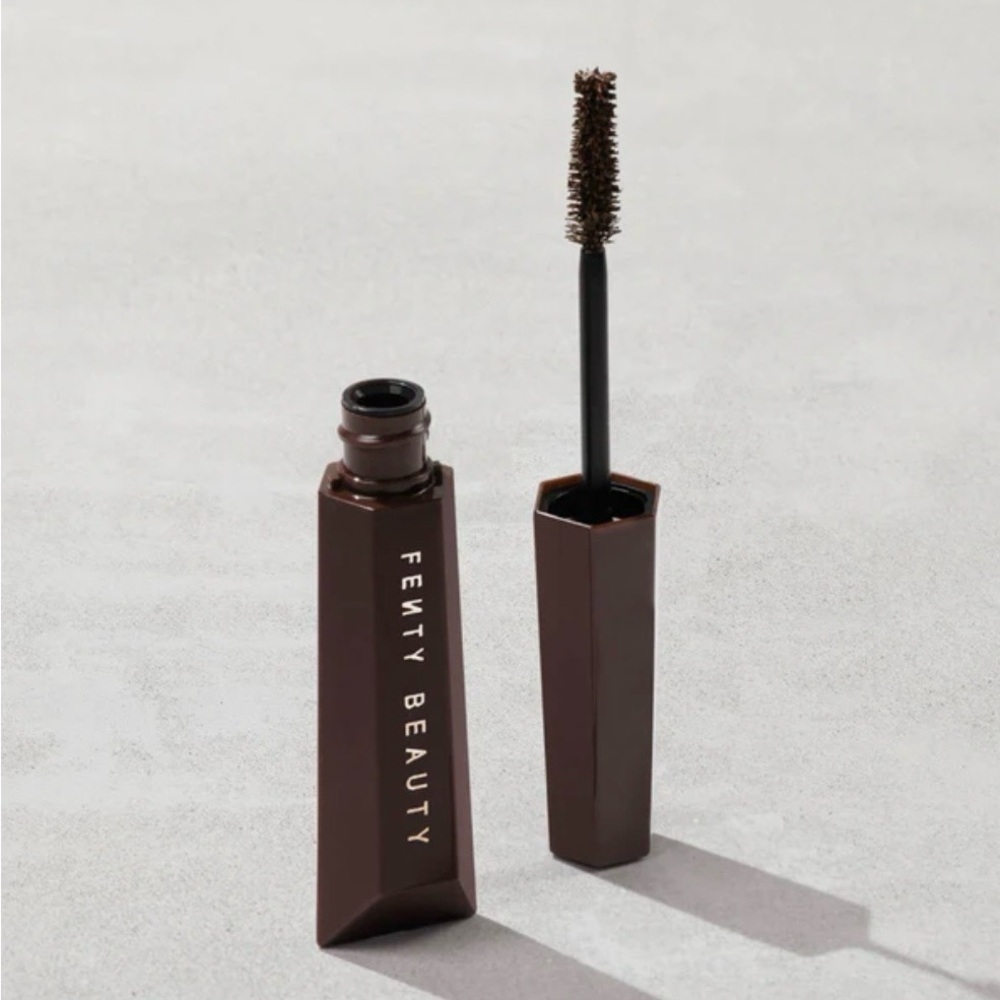 HELLA THICC VOLUMIZING MASCARA